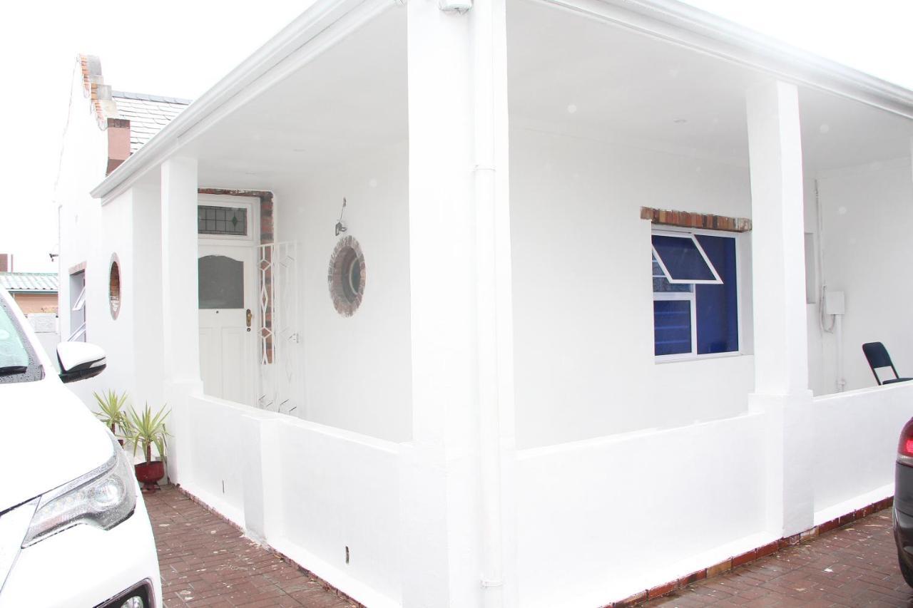 The White House Lodge Cape Town Exterior photo